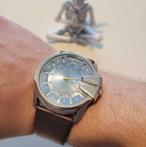 DIESEL brown leather watch - Picture 3 of 4